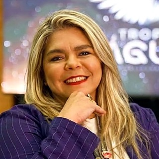 Adriana Bernardes